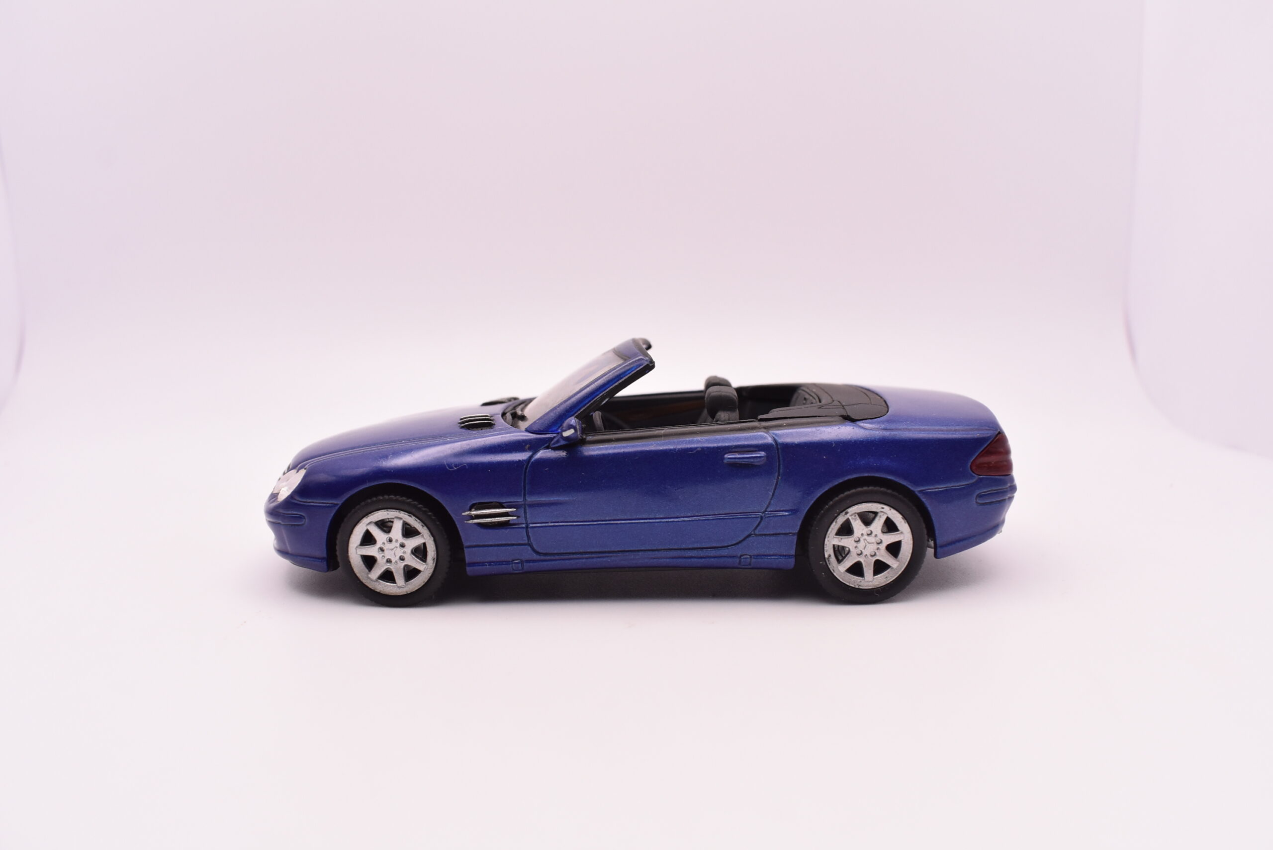 Modellino auto scala 1:43 mercedes benz sl600 diecast modellismo statico
