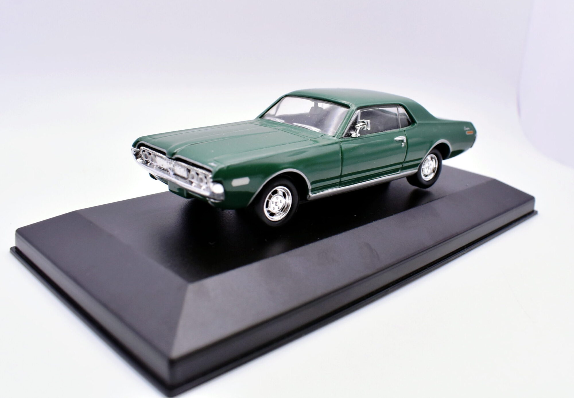 Modellino auto scala 1:43 mercury cougar modellismo da collezione