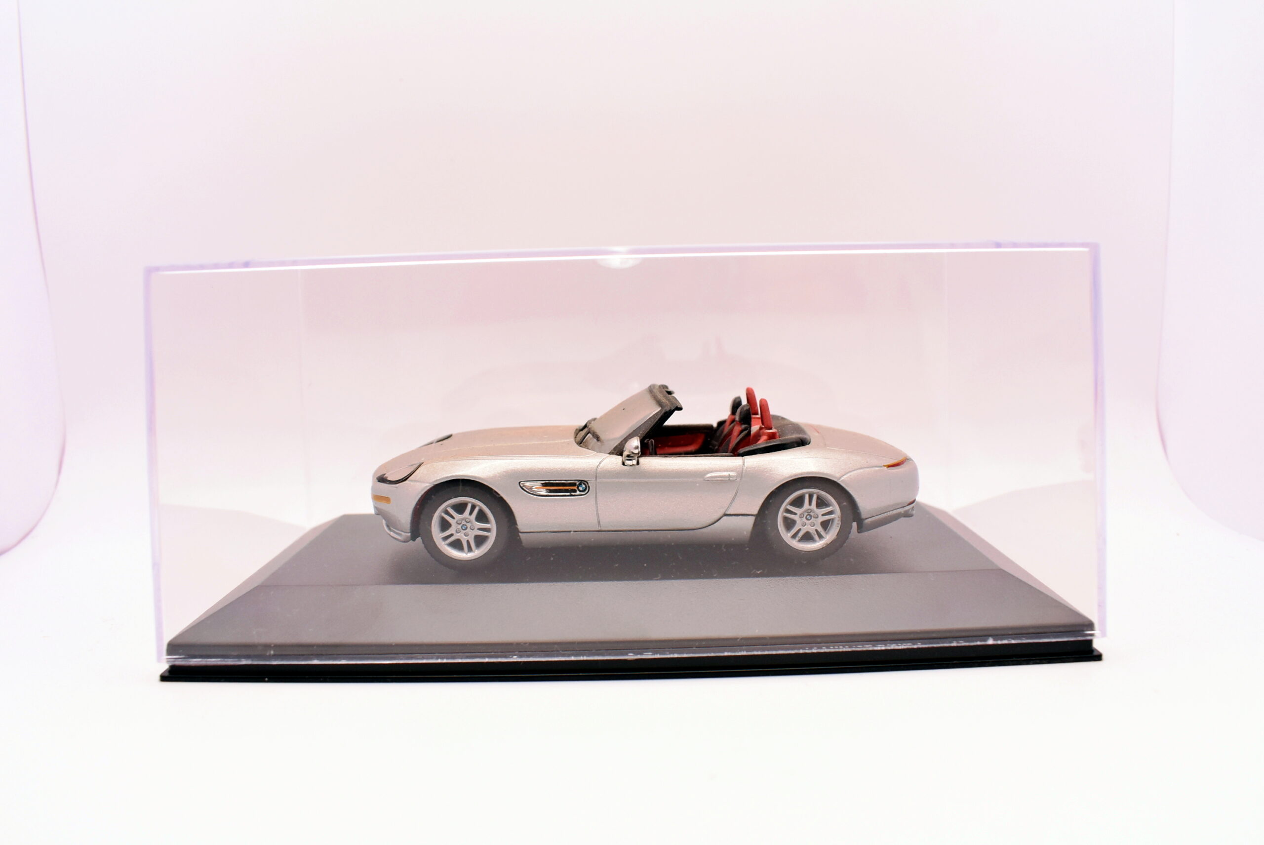 Modellino auto scala 1:43 bmw z8 modellismo da collezione - immagine 2