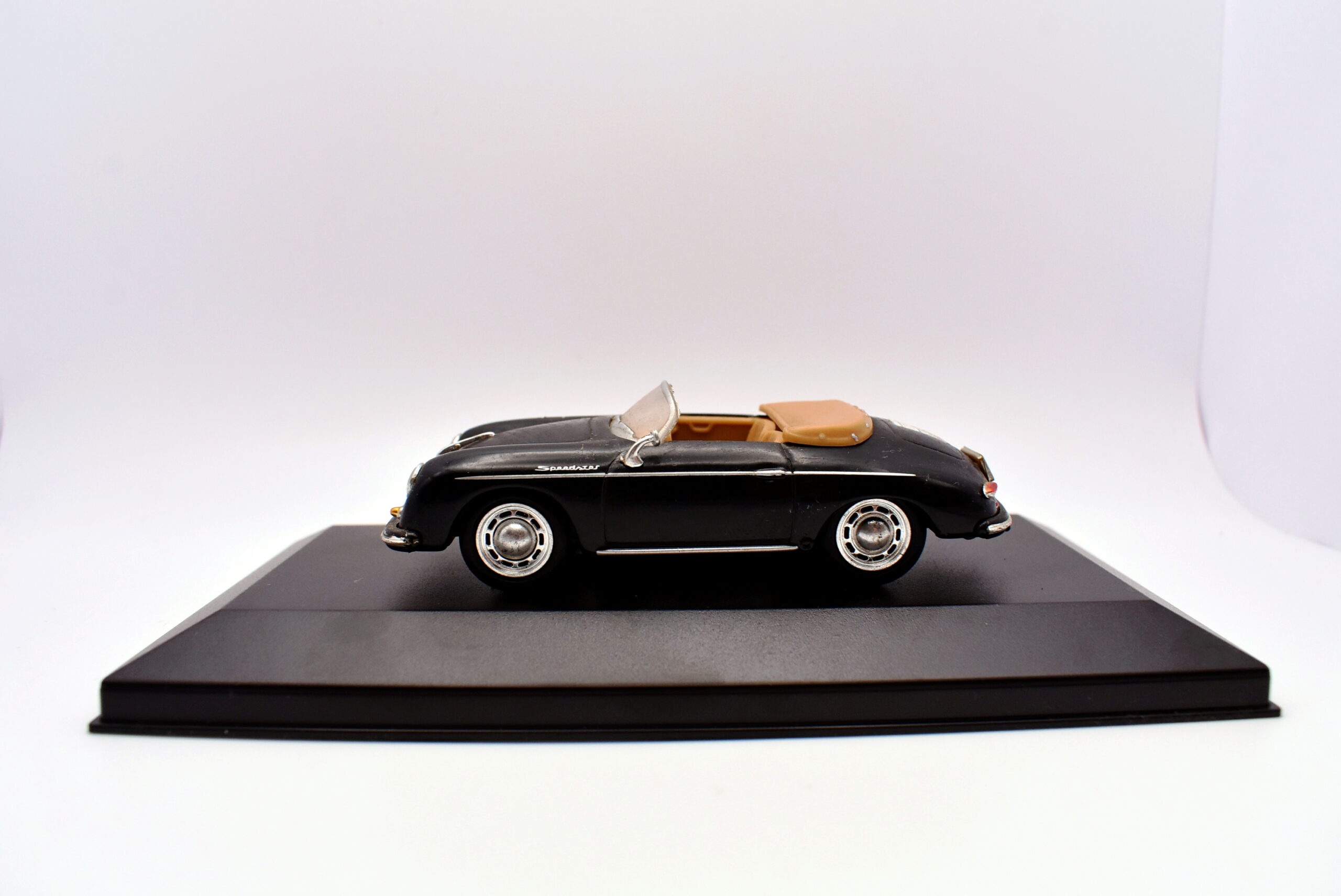 Modellino auto scala 1:43 porsche 356 A carrera speedster modellismo da collezione - immagine 2
