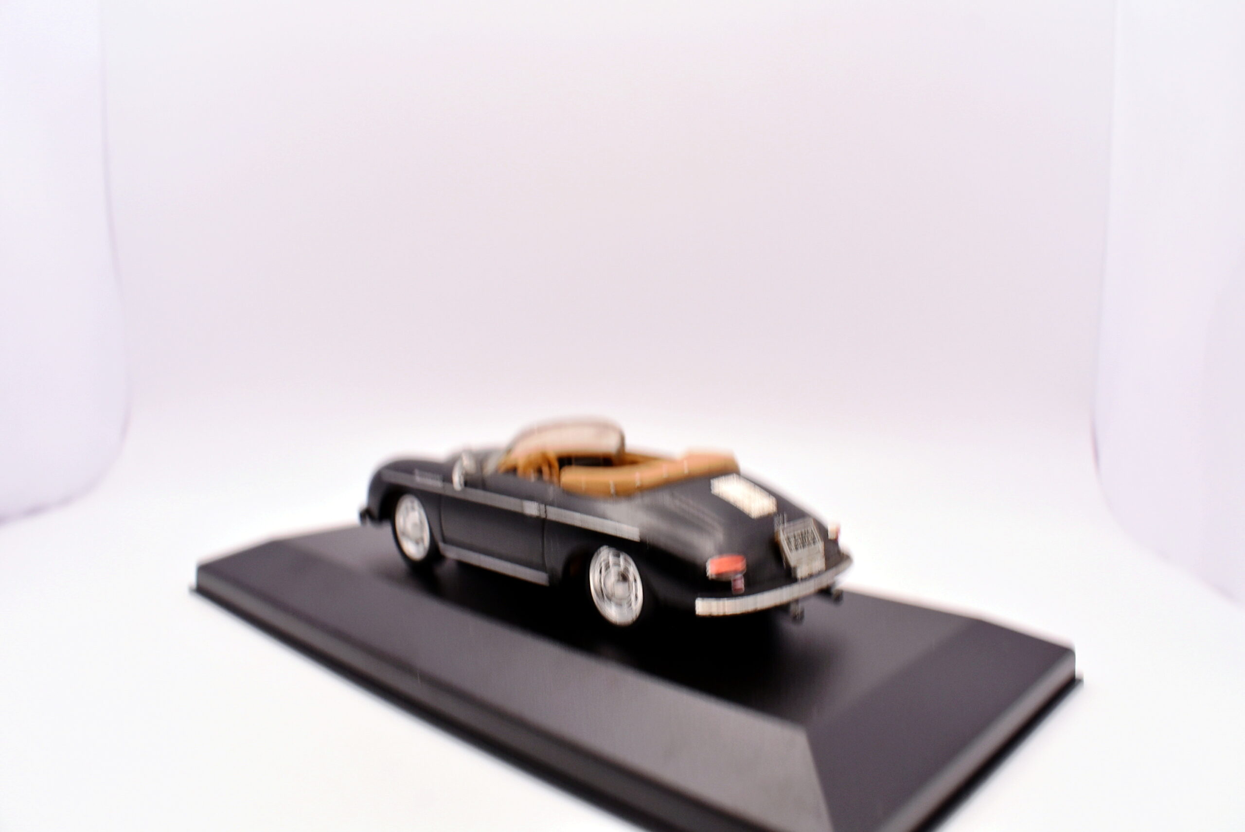 Modellino auto scala 1:43 porsche 356 A carrera speedster modellismo da collezione - immagine 3