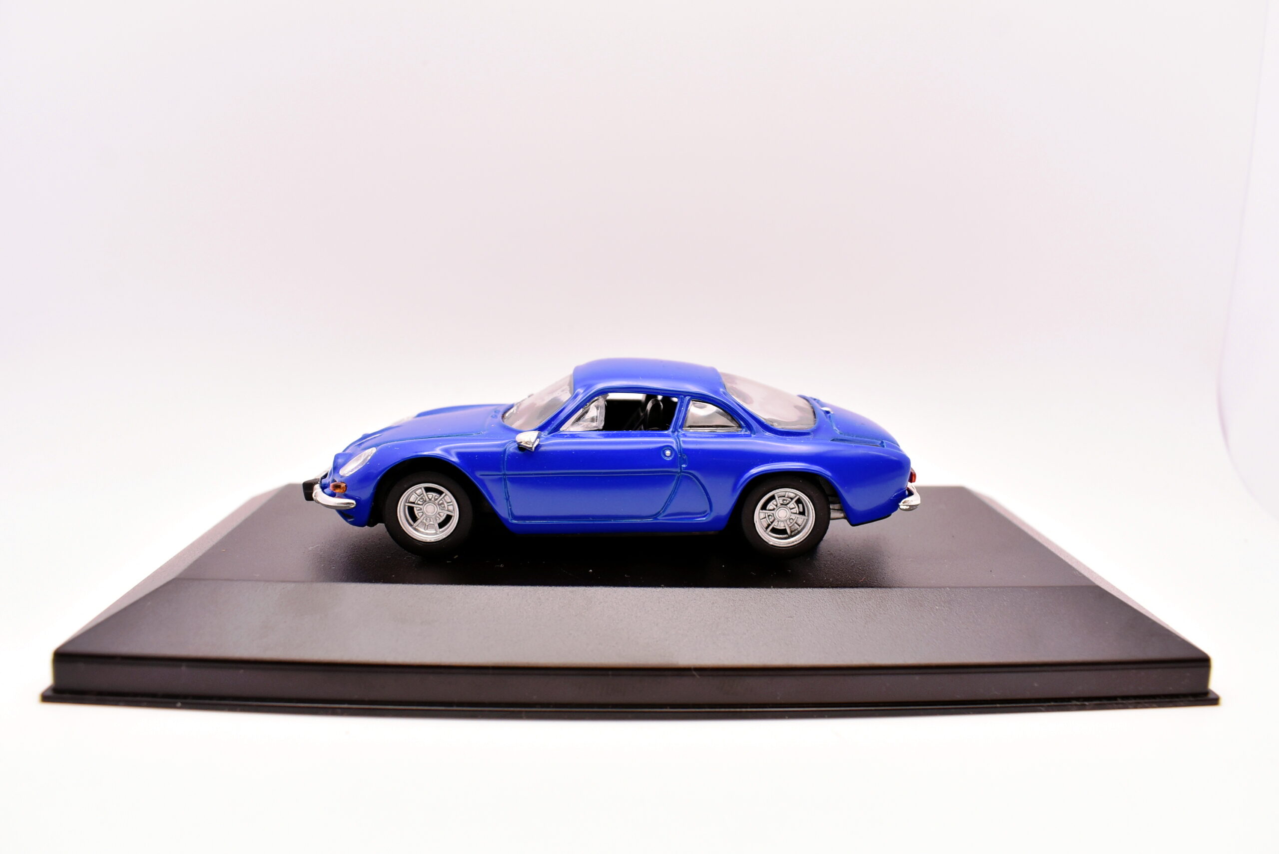 Modellino auto scala 1:43 renault ALPINE modellismo statico diecast collezione - immagine 2