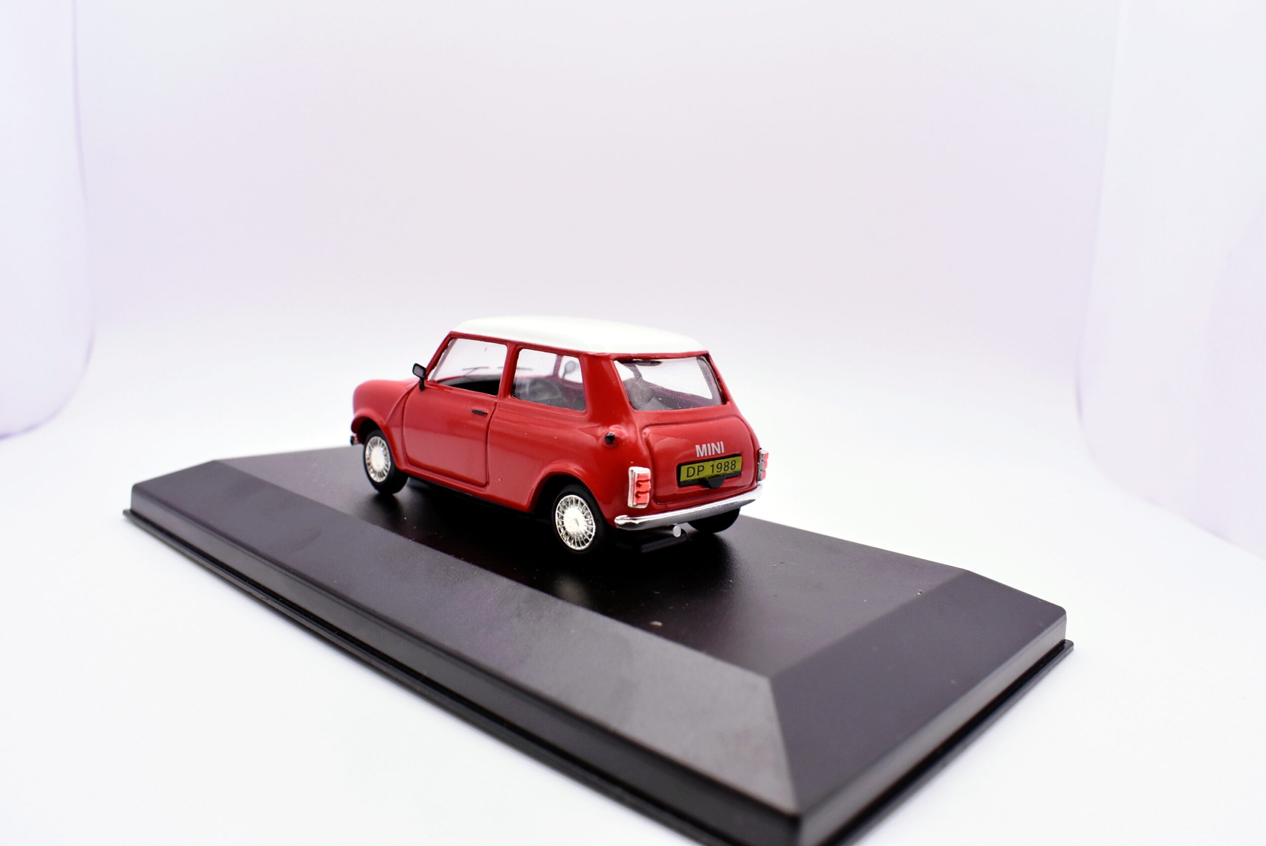 Modellino auto scala 1:43 mini cooper modellismo da collezione - immagine 3