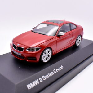 Modellino Auto Scala 1:43 BMW 2 Series coupe diecast modellismo statico