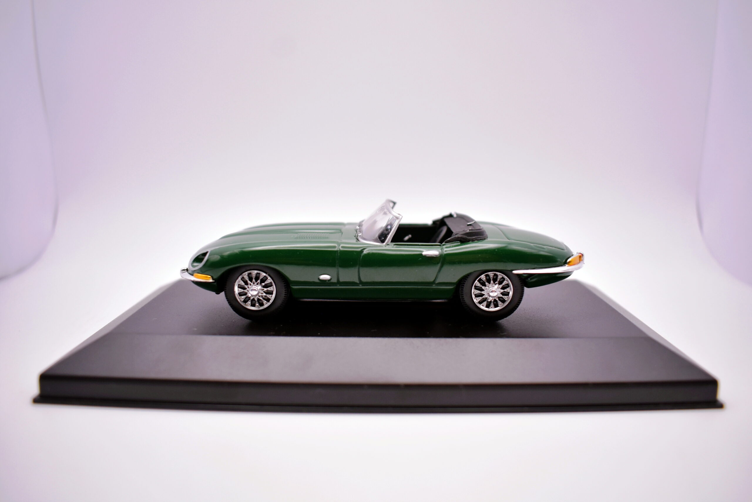 Modellino auto scala 1:43 jaguar e type modellismo da collezione - immagine 2