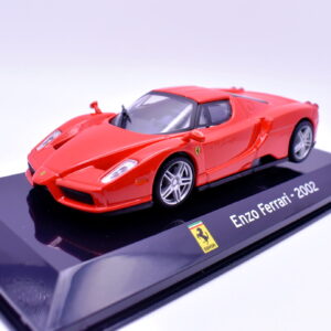 Modellino auto scala 1:43 ferrari enzo ferrari diecast modellismo statico