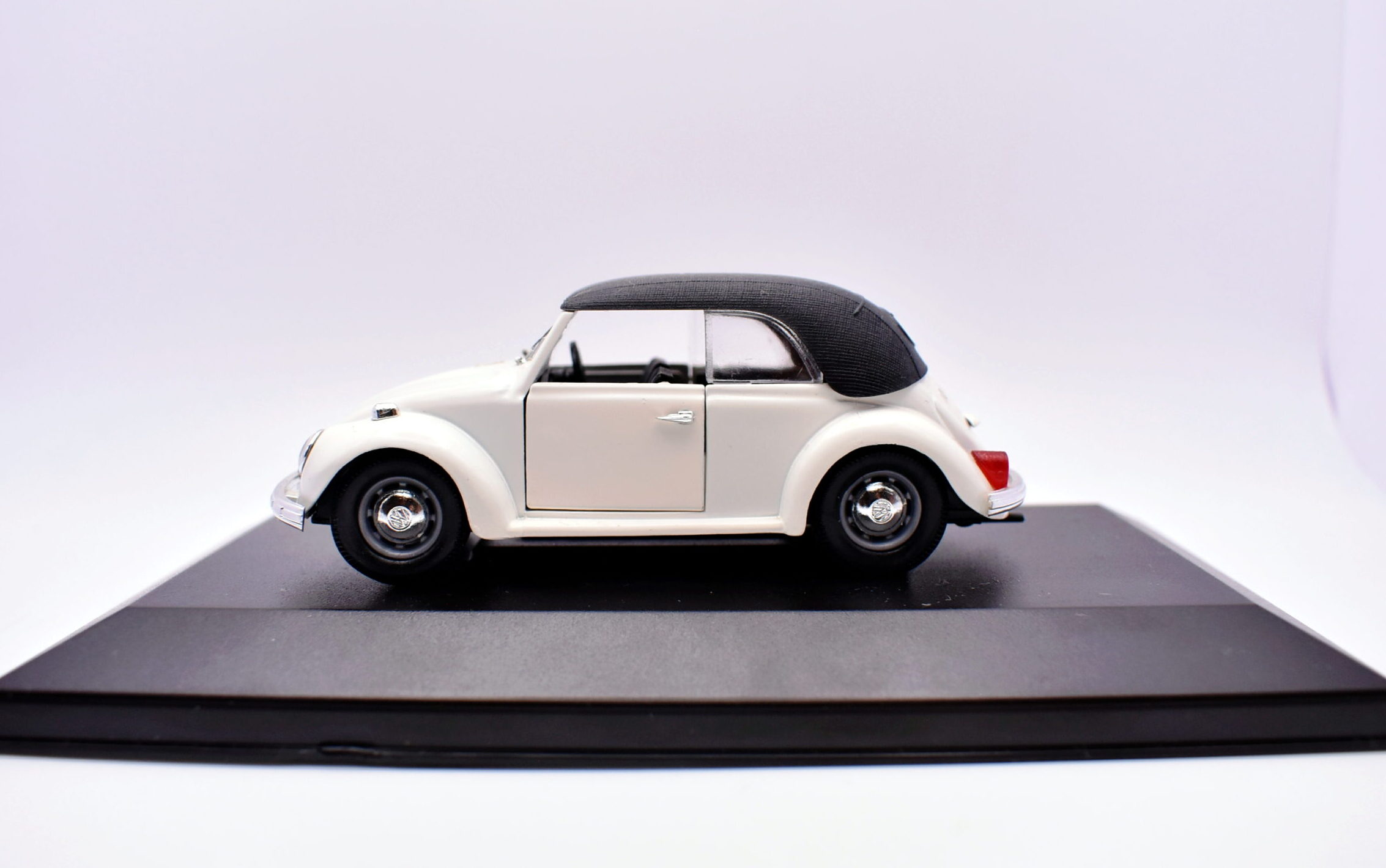 Modellino auto scala 1:43 volkswagen kafer rio diecast modellismo statico - immagine 4