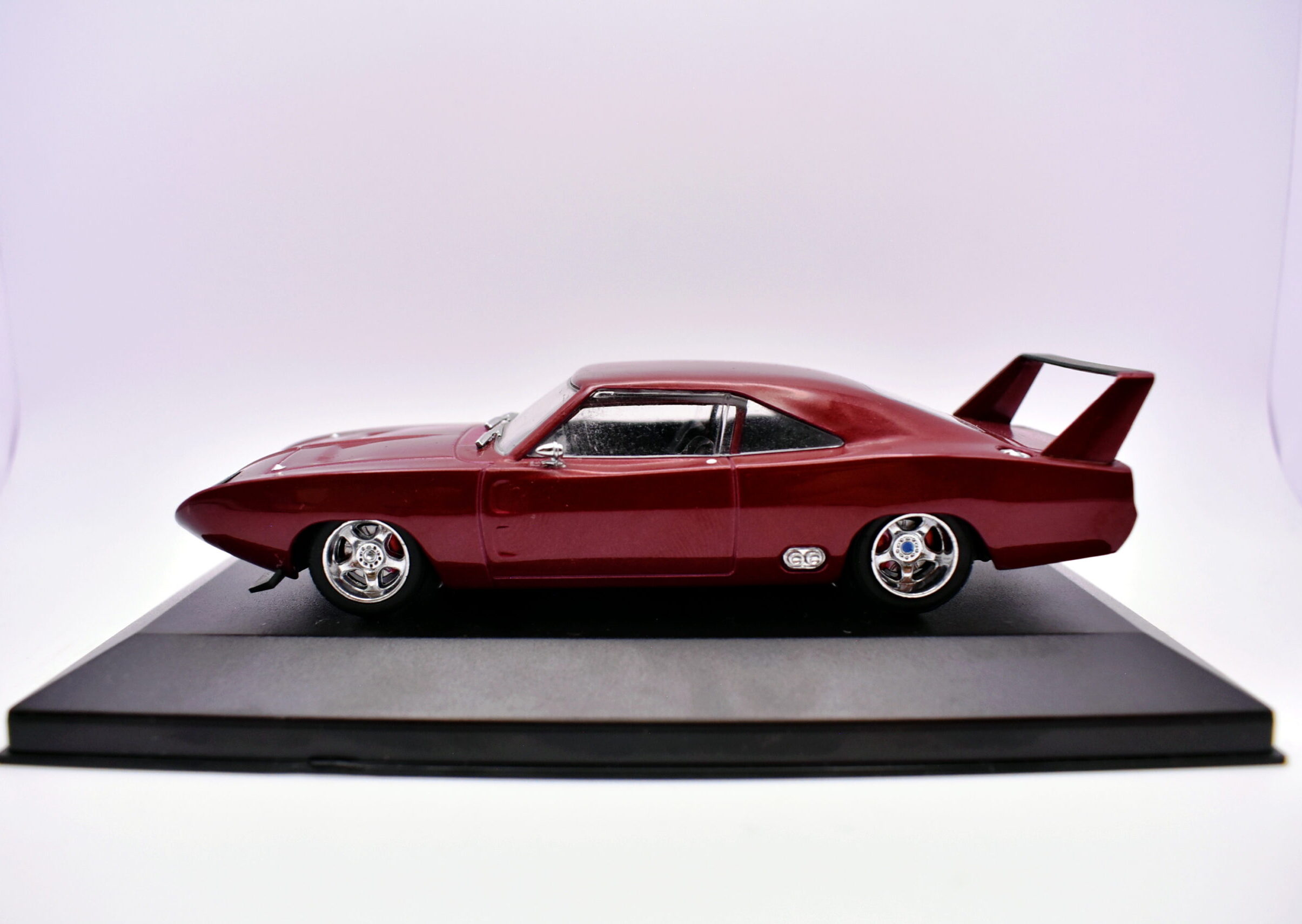 Modellino auto scala 1:43 dodge charger daytona film Fast and Furious diecast modellismo statico
